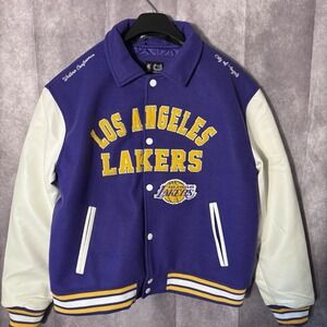 L.A. Lakers Men's Size Large Varsity  Bomber Jacket New With Tags